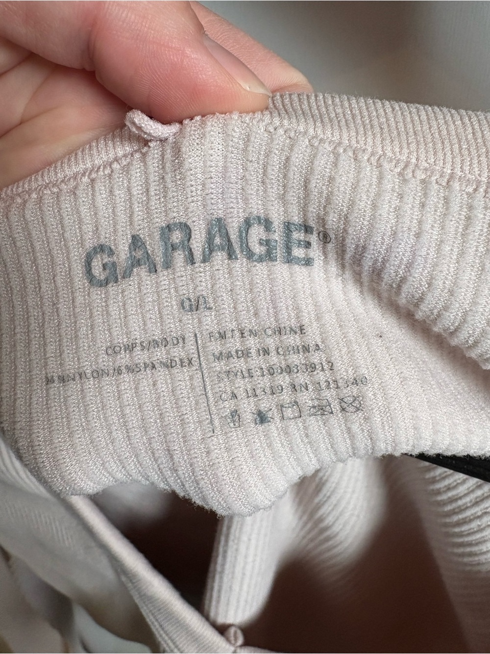 Garage Ribbed V-Neck Cropped Top - Picture 2 of 2